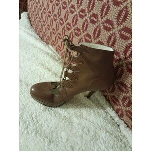 Vero Cuoio Vibrom By Able Munoz Lace Up Leather Heel Ankle Boots. EU 37.